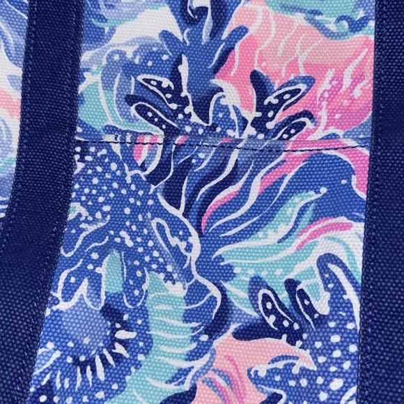 Lilly Pulitzer Mercato tote in shade seekers print NWOT - Picture 4 of 7